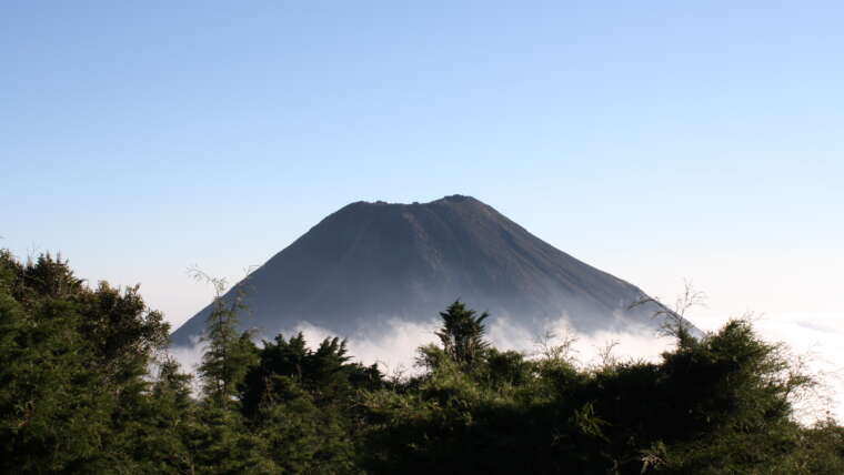 Sensational volcano walking holiday in El Salvador